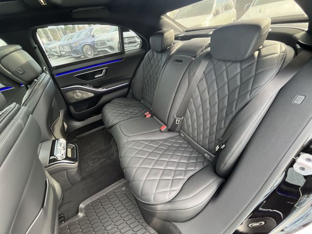 Thumbnail: 2024 Mercedes-Benz S-Class - 30