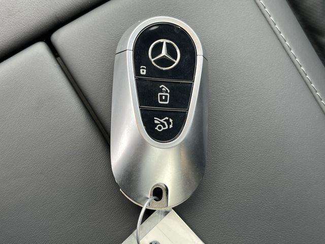 Thumbnail: 2024 Mercedes-Benz S-Class - 19