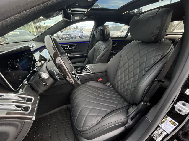 Thumbnail: 2024 Mercedes-Benz S-Class - 10