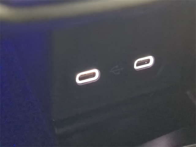 Thumbnail: 2025 Mercedes-Benz C-Class - 36