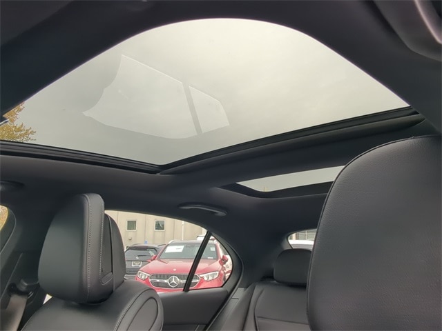 Thumbnail: 2025 Mercedes-Benz C-Class - 25