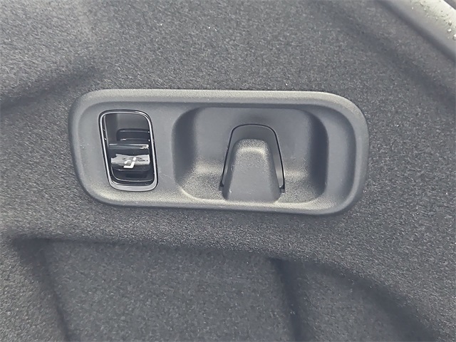 Thumbnail: 2026 Mercedes-Benz C-Class - 42