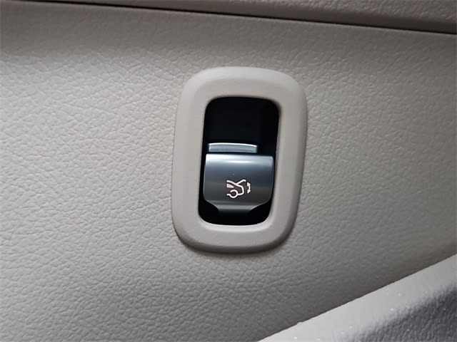 Thumbnail: 2026 Mercedes-Benz C-Class - 41