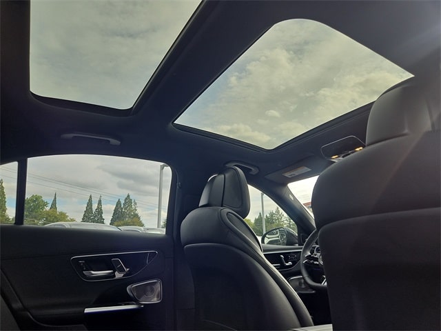 Thumbnail: 2025 Mercedes-Benz C-Class - 31