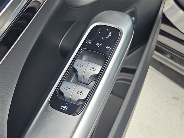 Thumbnail: 2025 Mercedes-Benz C-Class - 27