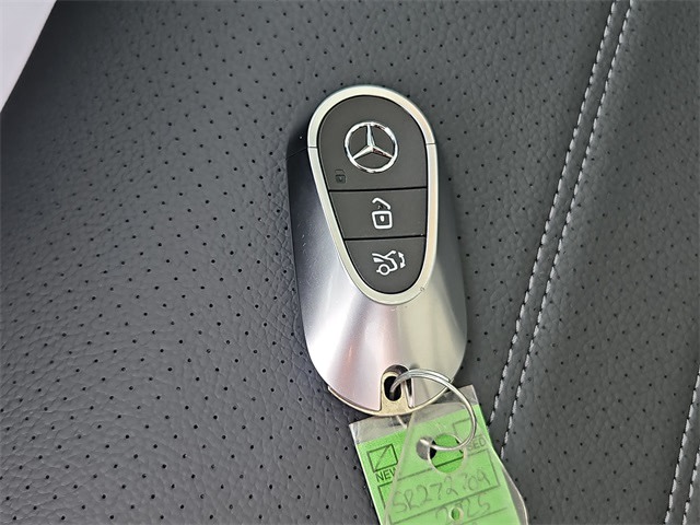 Thumbnail: 2025 Mercedes-Benz C-Class - 19