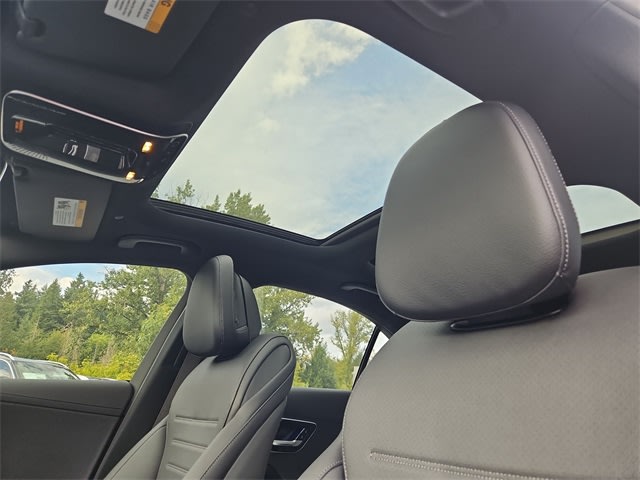 Thumbnail: 2025 Mercedes-Benz C-Class - 28