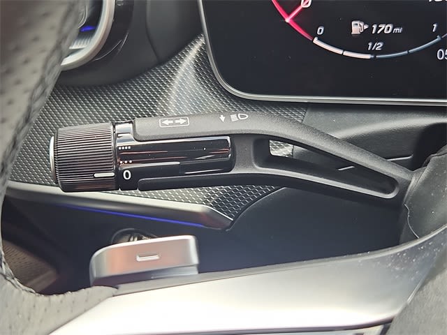 Thumbnail: 2025 Mercedes-Benz C-Class - 35