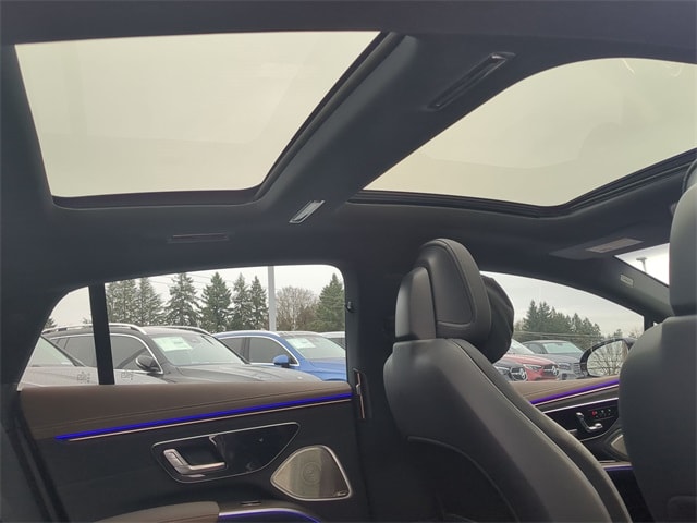 Thumbnail: 2023 Mercedes-Benz EQS - 28