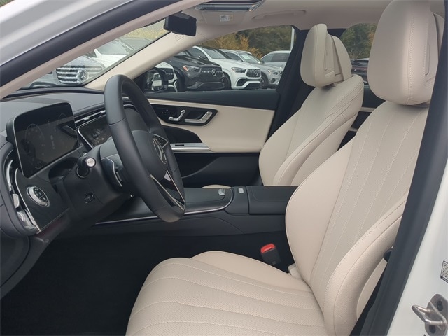 Thumbnail: 2025 Mercedes-Benz E-Class - 11