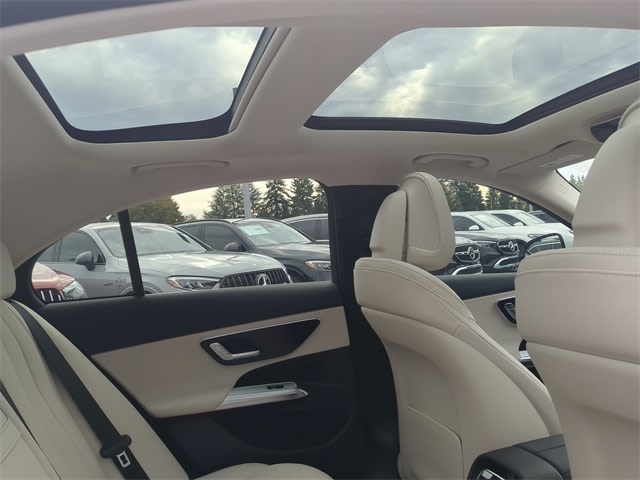 Thumbnail: 2025 Mercedes-Benz E-Class - 30