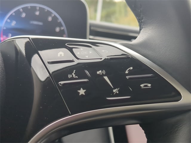 Thumbnail: 2025 Mercedes-Benz E-Class - 32