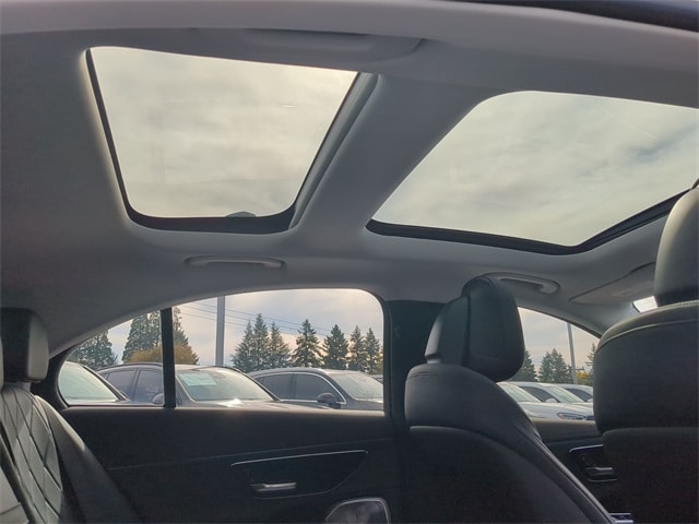 Thumbnail: 2024 Mercedes-Benz E-Class - 29