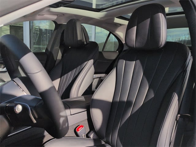 Thumbnail: 2026 Mercedes-Benz E-Class - 7