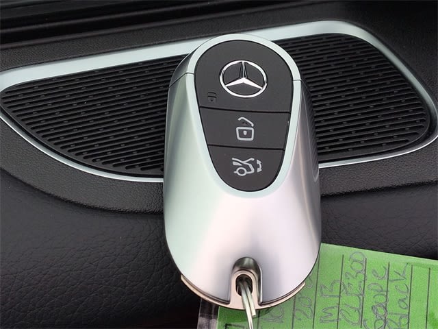 Thumbnail: 2026 Mercedes-Benz CLE - 36