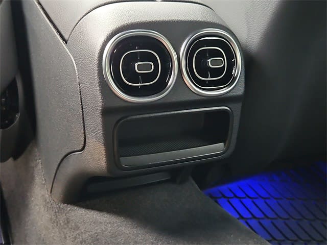 Thumbnail: 2026 Mercedes-Benz CLE - 42