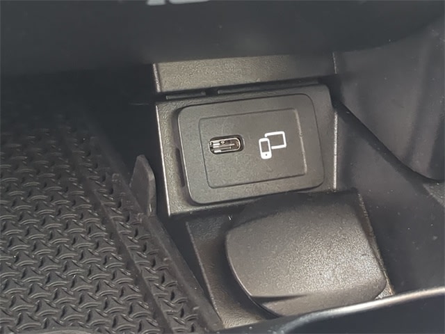 Thumbnail: 2023 Mercedes-Benz E-Class - 33