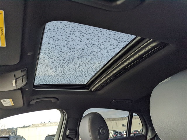 Thumbnail: 2022 Mercedes-Benz GLC - 35