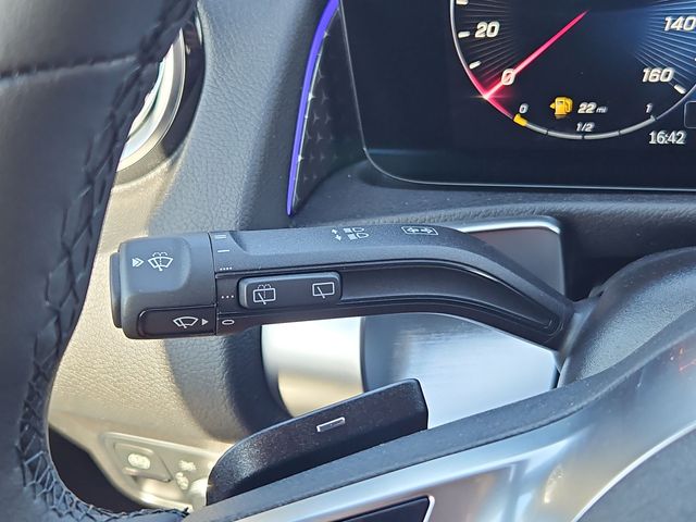 Thumbnail: 2025 Mercedes-Benz GLB - 32