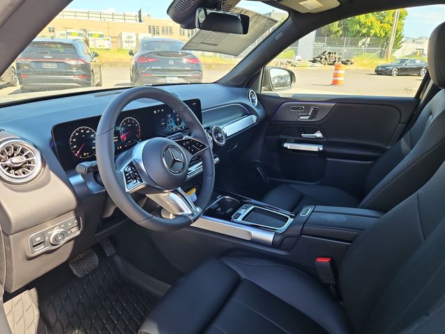Thumbnail: 2025 Mercedes-Benz GLB - 2