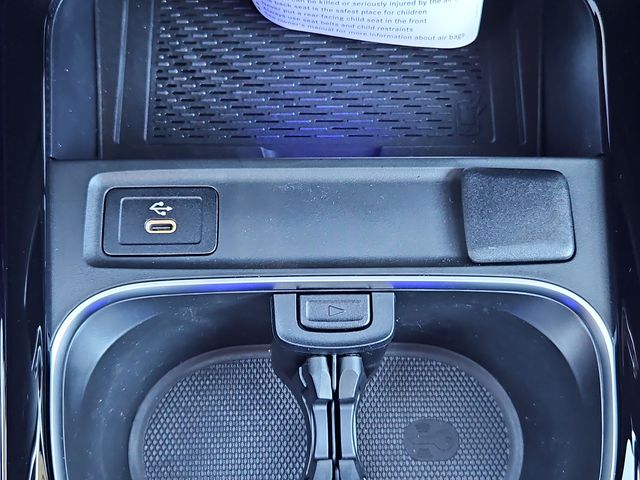 Thumbnail: 2025 Mercedes-Benz GLB - 35