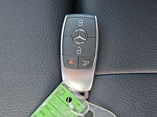 Thumbnail: 2025 Mercedes-Benz GLB - 19