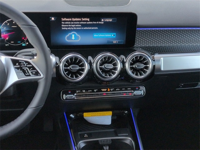 Thumbnail: 2026 Mercedes-Benz GLB - 15