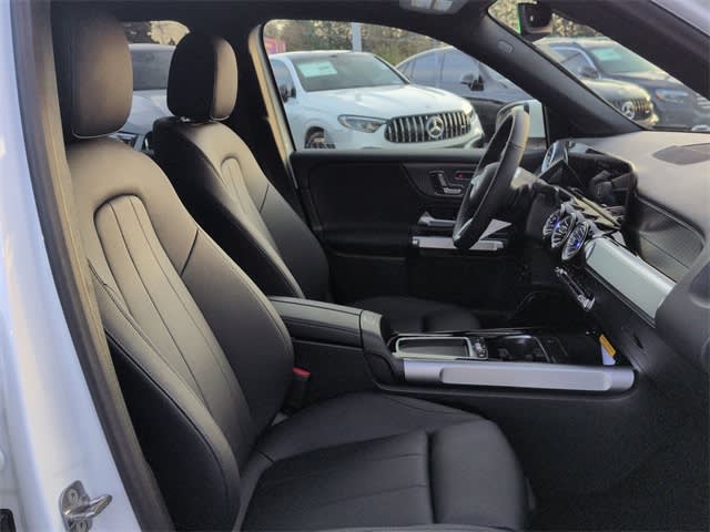 Thumbnail: 2026 Mercedes-Benz GLB - 12