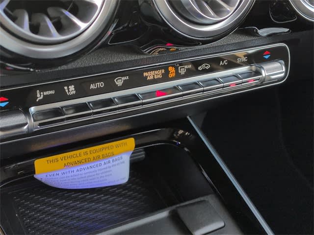 Thumbnail: 2026 Mercedes-Benz GLB - 32