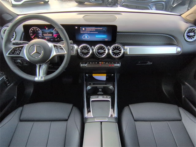 Thumbnail: 2026 Mercedes-Benz GLB - 10