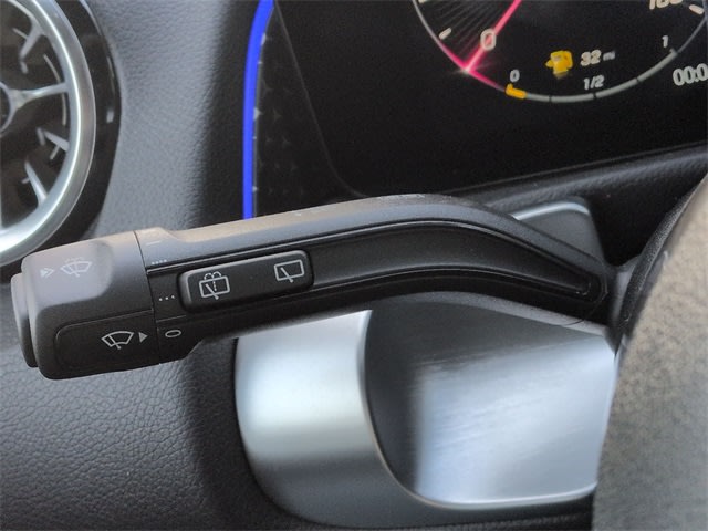 Thumbnail: 2026 Mercedes-Benz GLB - 31