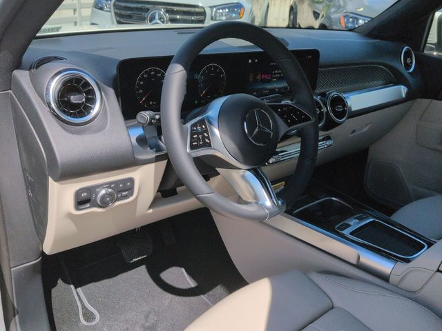 Thumbnail: 2026 Mercedes-Benz GLB - 2