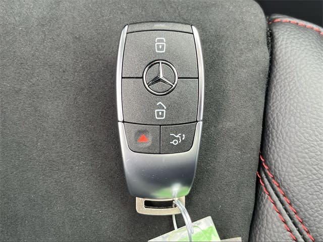 Thumbnail: 2023 Mercedes-Benz GLB - 19