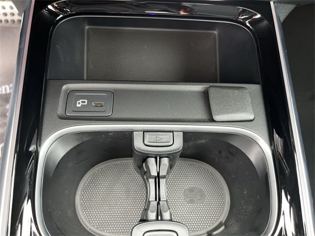 Thumbnail: 2023 Mercedes-Benz GLB - 39