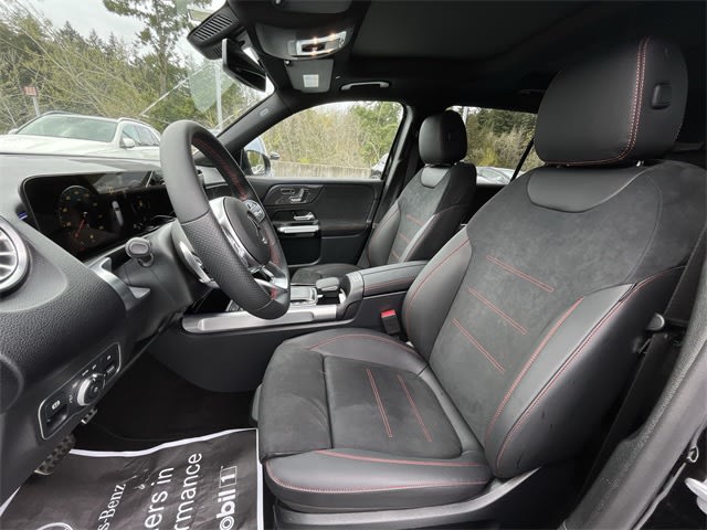 Thumbnail: 2023 Mercedes-Benz GLB - 11