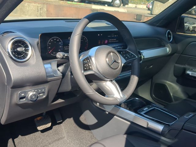 Thumbnail: 2026 Mercedes-Benz GLB - 2