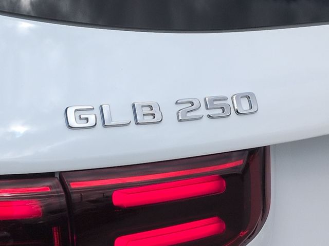 Thumbnail: 2026 Mercedes-Benz GLB - 26