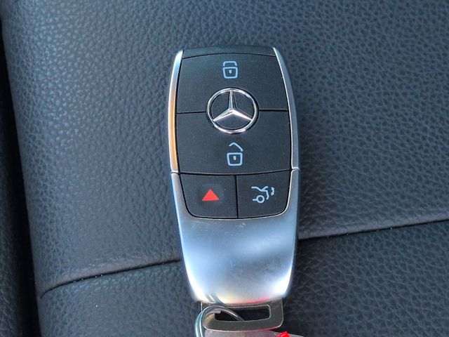 Thumbnail: 2025 Mercedes-Benz GLB - 18