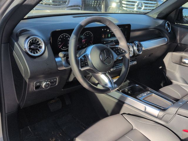 Thumbnail: 2025 Mercedes-Benz GLB - 2