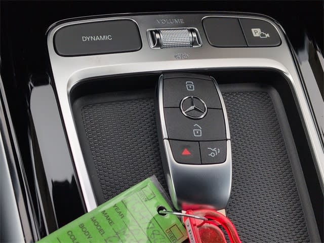 Thumbnail: 2026 Mercedes-Benz GLB - 18