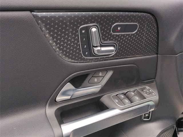 Thumbnail: 2026 Mercedes-Benz GLB - 26