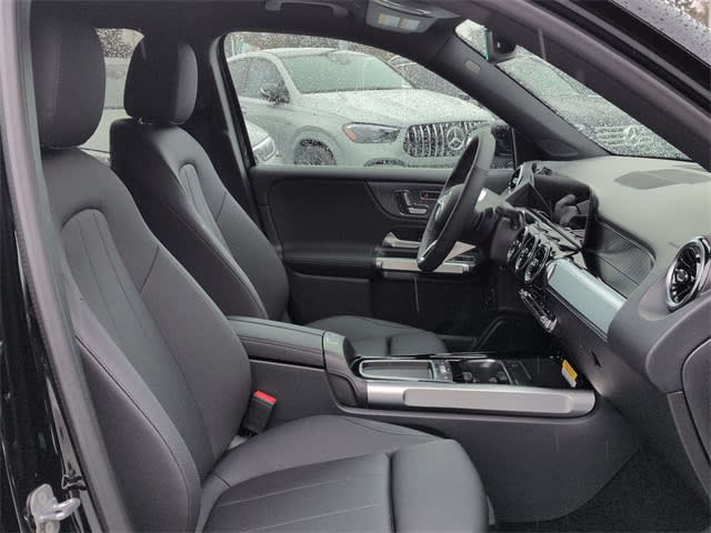 Thumbnail: 2026 Mercedes-Benz GLB - 12