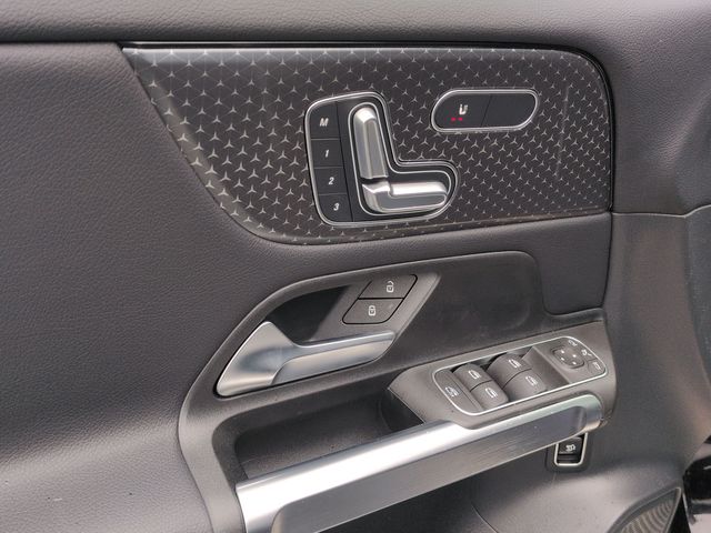 Thumbnail: 2026 Mercedes-Benz GLB - 26