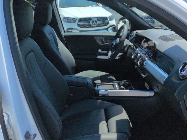 Thumbnail: 2026 Mercedes-Benz GLB - 11