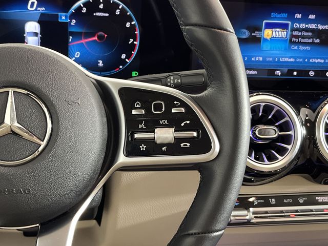 Thumbnail: 2022 Mercedes-Benz GLB - 38