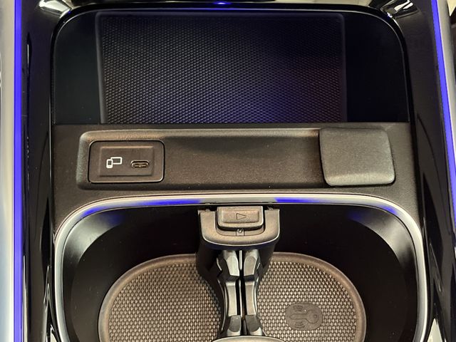 Thumbnail: 2022 Mercedes-Benz GLB - 40