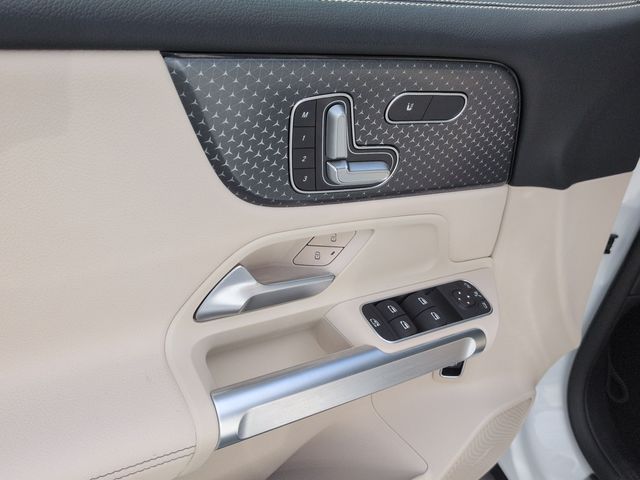 Thumbnail: 2026 Mercedes-Benz GLB - 25
