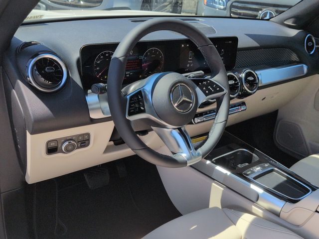 Thumbnail: 2026 Mercedes-Benz GLB - 2