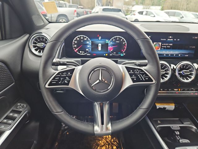 Thumbnail: 2025 Mercedes-Benz GLB - 10