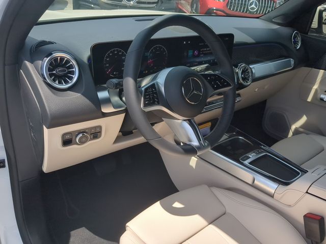 Thumbnail: 2025 Mercedes-Benz GLB - 2